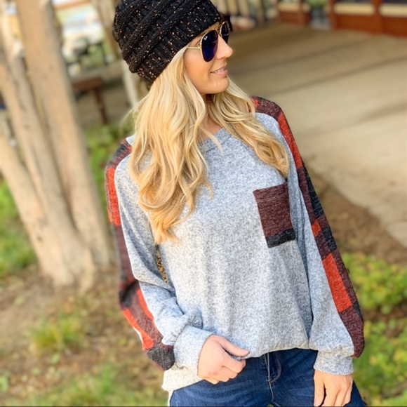 Heather gray soft tunic with red plaid detail - Picture 2 of 7